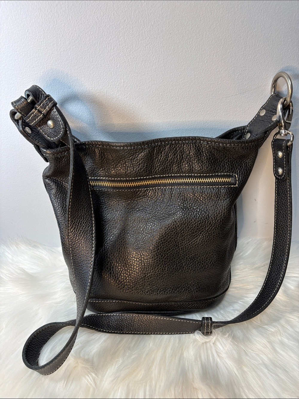 ROOTS Pebbled Leather Hobo Boho Black Bag. Vintage